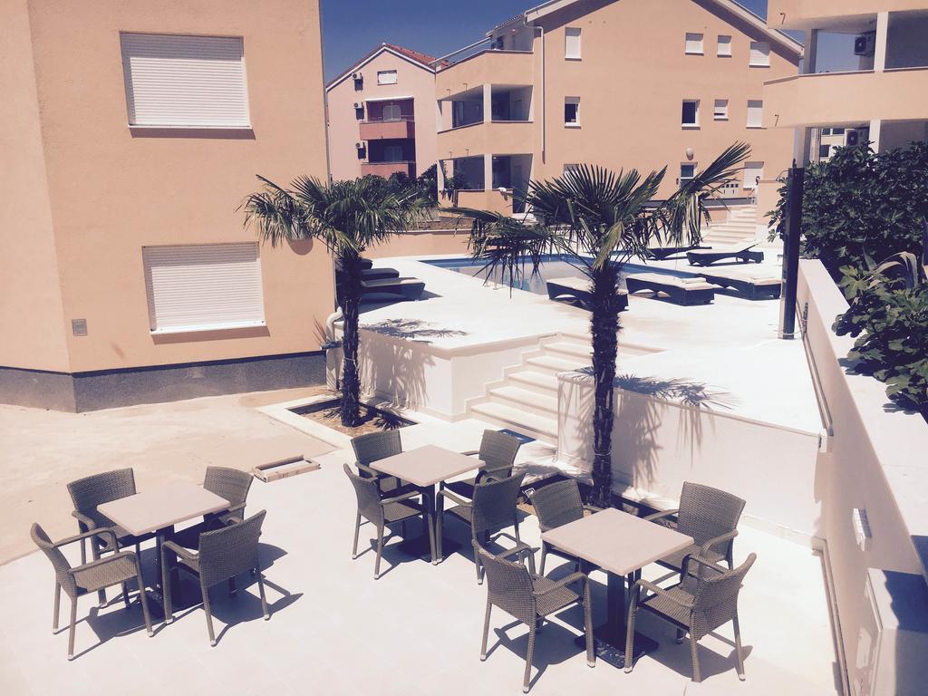 Orange Apartments Novalja Luaran gambar