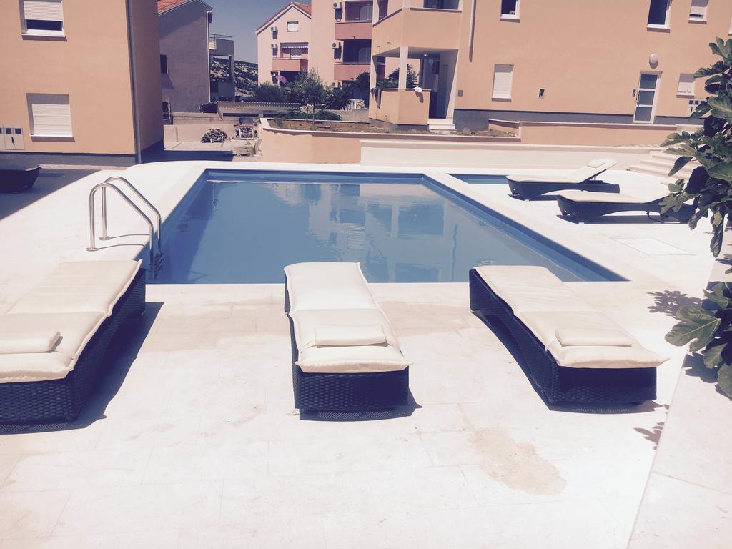 Orange Apartments Novalja Luaran gambar