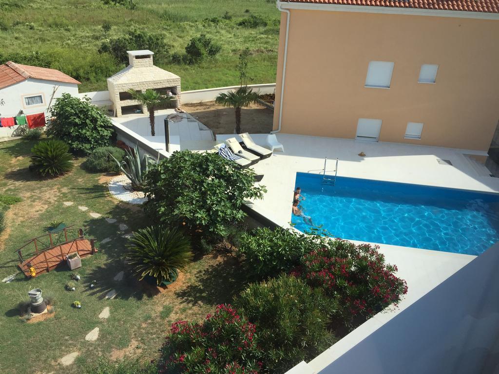 Orange Apartments Novalja Luaran gambar